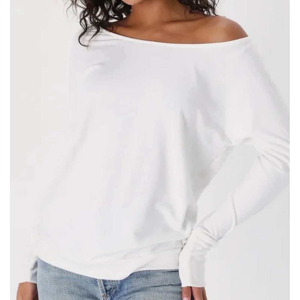 Project Social T Travis White Boat Neck Dolman Sleeve Top Size Medium NWOT
